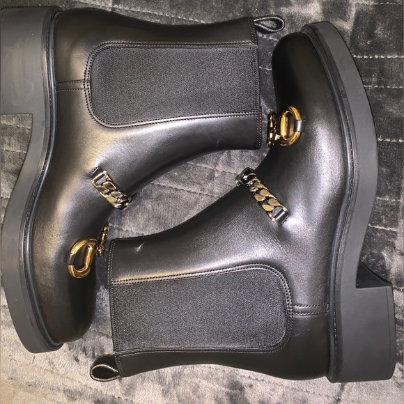 Gucci Chelsea Leather Boots with chain - Picture 4 of 6